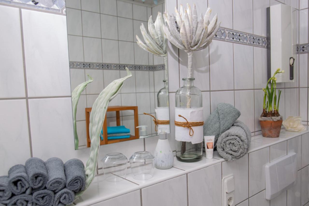 Ferienwohnung Weingut Kdm Krov Ngoại thất bức ảnh