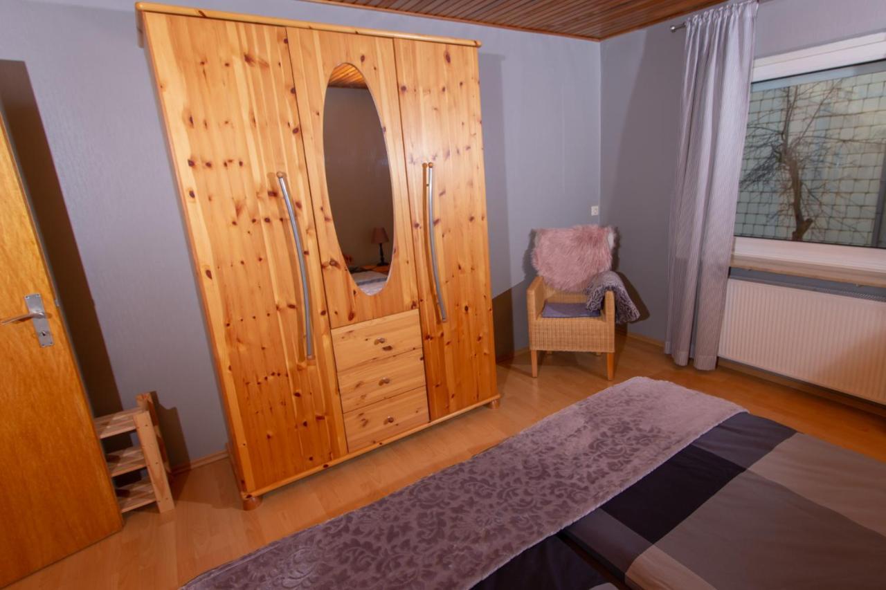 Ferienwohnung Weingut Kdm Krov Ngoại thất bức ảnh